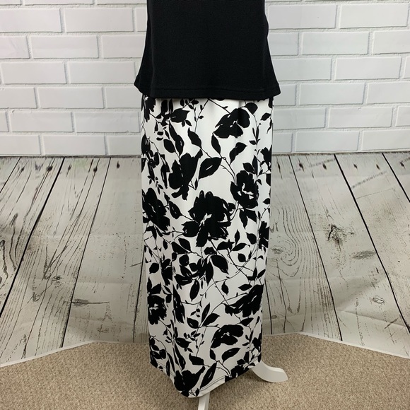 SCARLETT Sleeveless Popover Maxi Dress Black & White Size 9/10 - Picture 4 of 6